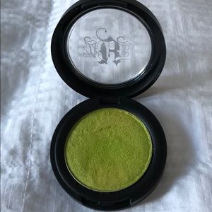 Kat Von D metal crush shadow in electric warrior